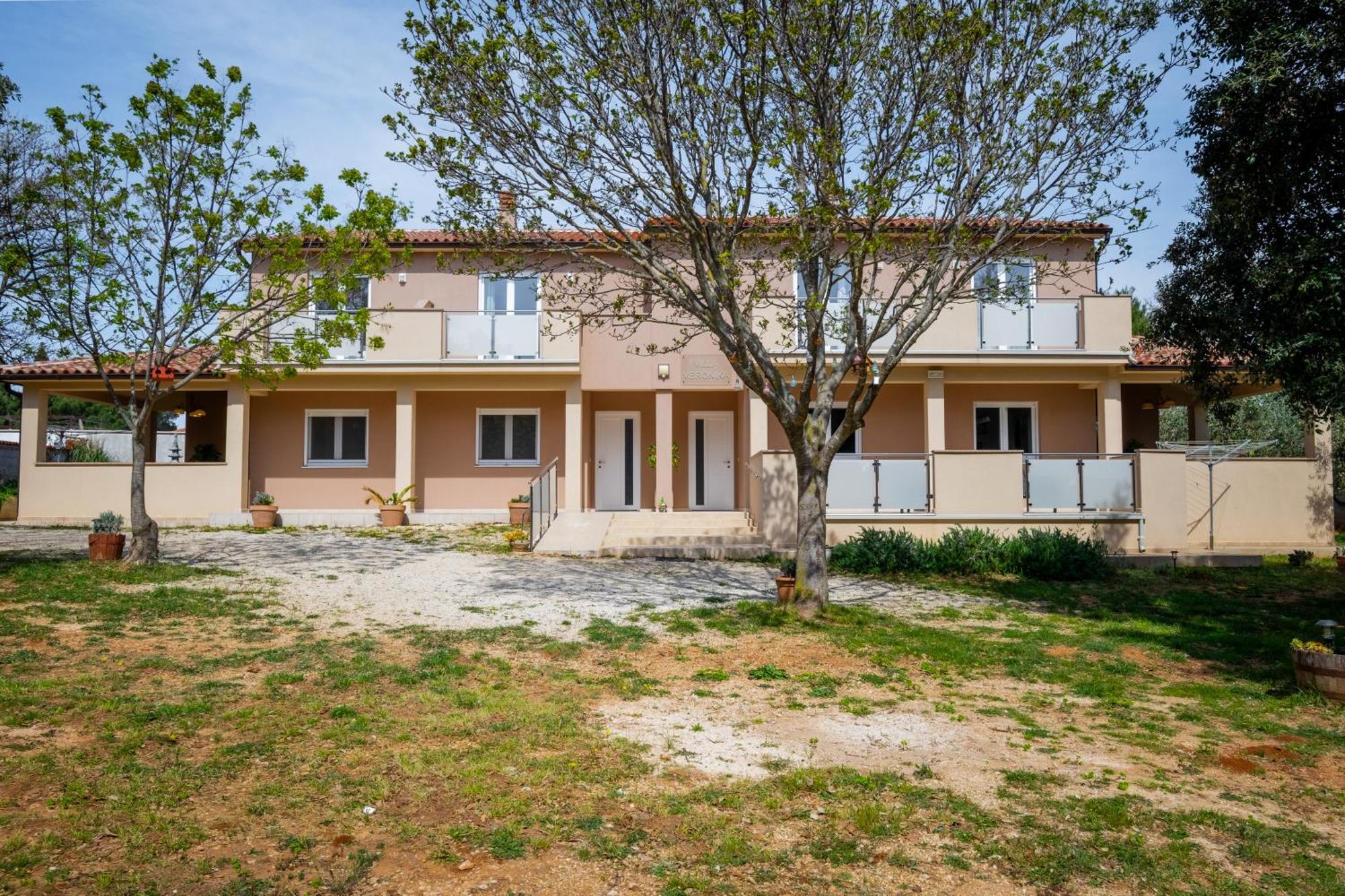 Vila Veronika 2 Pula Exteriér fotografie